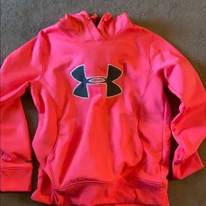 Ladies UnderArmour sweatshirt